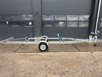 Knott Boottrailer Enkelas 750kg Ongeremd Max. 680cm, Gebruikt