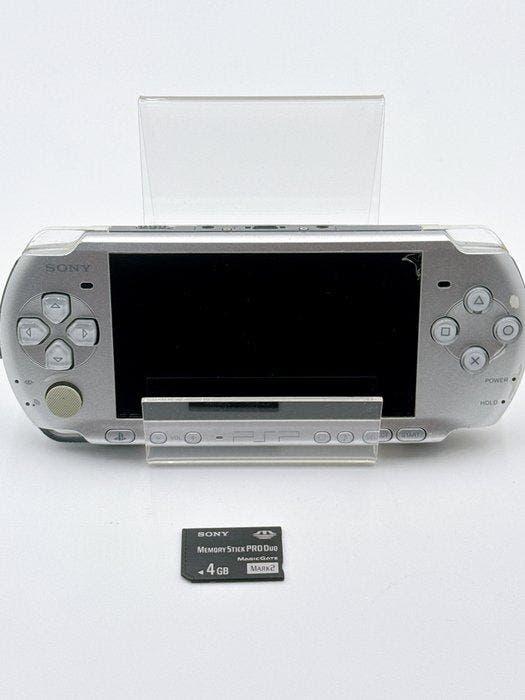 Sony - Sony PSP-3000 Mystic Silver Console - Working - 4GB, Spelcomputers en Games, Spelcomputers | Overige Accessoires
