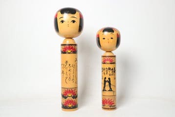 Figuur - Two Vintage Japanese Kokeshi Dolls — Thoku Poems &