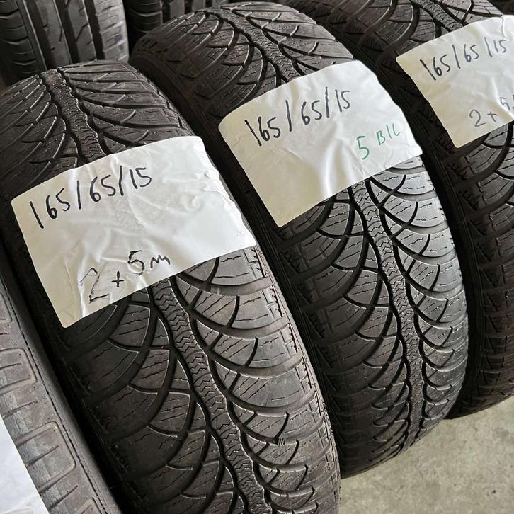 2 x Fulda Kristall Montero 3 165-65-15 Winterbanden 5mm, Auto-onderdelen, Banden en Velgen, 15 inch, Winterbanden, 165 mm, Personenwagen