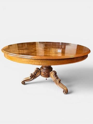 Eettafel - Walnoot - Rond zeil met chiavarda