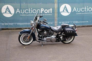 Veiling: Motor Harley-Davidson DELUXE SOFTAIL Benzine 2016, Chopper