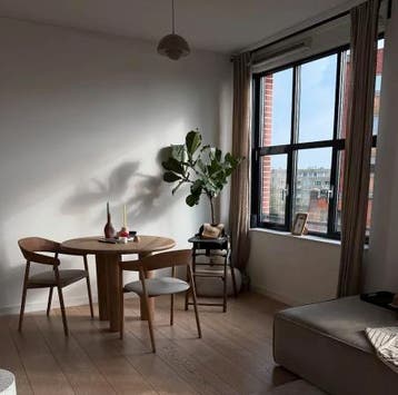 2dekans | Hsm Collection Modena Eetkamerstoel - Teak en, Huis en Inrichting, Stoelen, Ophalen of Verzenden, Zo goed als nieuw