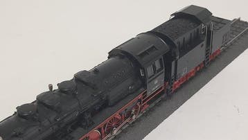 Märklin H0 - 3084 - Stoomlocomotief met tender (1) - BR 050,, Nieuw