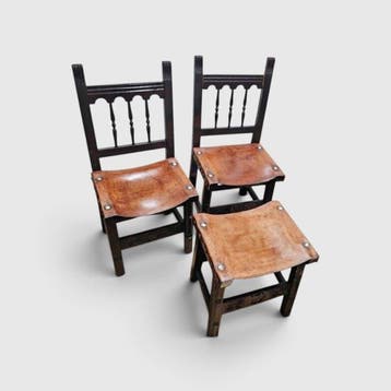 Artesano - Stoel (3) - Leer - 2 stoelen en 1 kruk