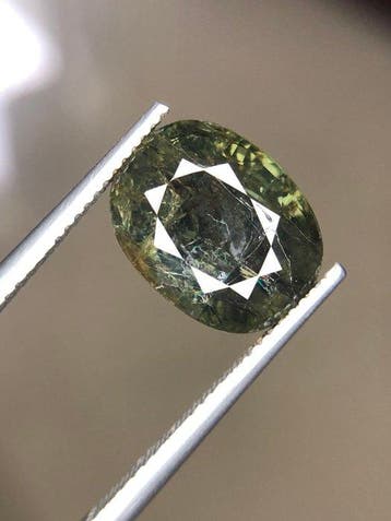 Zonder minimumprijs - 1 pcs Groen Saffier - 8.88 ct -, Sieraden, Tassen en Uiterlijk, Edelstenen, Nieuw