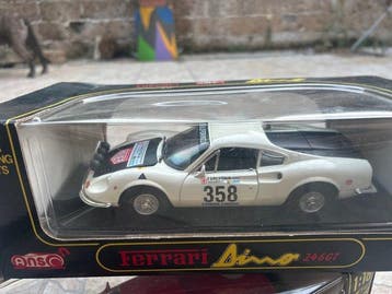 Ans 1:18 - Modelauto - Ferrari Dino 246 GT, Nieuw
