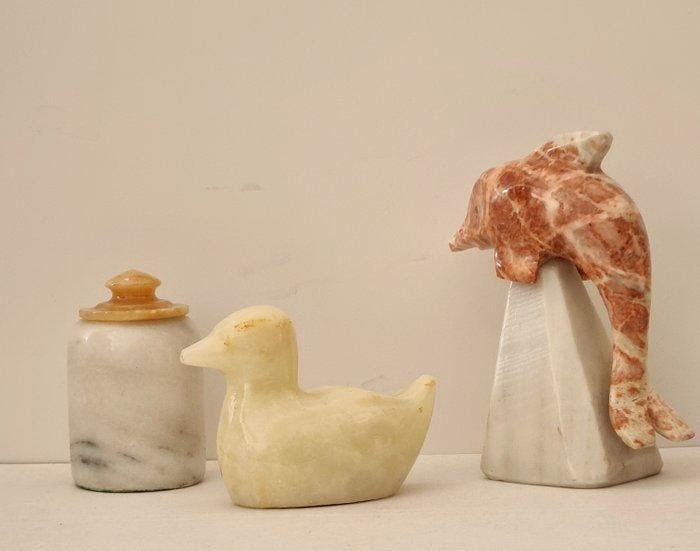 sculptuur, Set van 3 vintage handgesneden marmeren objecten, Antiek en Kunst, Curiosa en Brocante