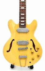 Miniatuur replica Epiphone Casino gitaar - The Beatles, Ophalen of Verzenden, Nieuw, Pop, Beeldje of Miniatuur