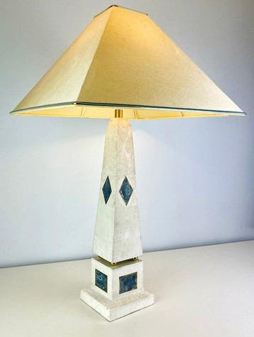 L. Drimmer - Tafellamp - Composiet - Exclusieve Obelisk lamp