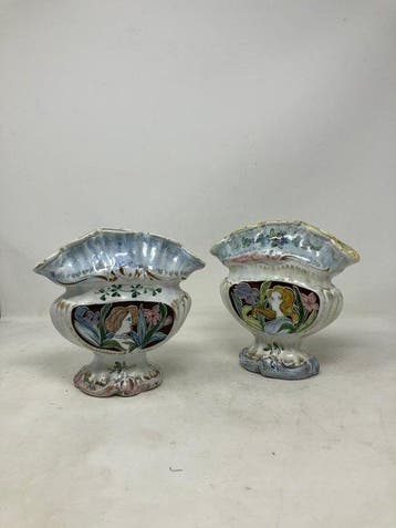 Manifattura Italiana - Vaas (2) - Majolica - GEEN RESERVE
