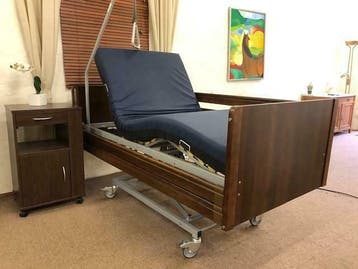 Hoog laag bed / ziekenhuisbed / seniorenbed / thuiszorgbed, Gebruikt, Verstelbaar