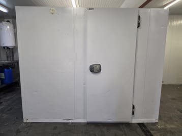 Vriescel 240 x 180 x 200 cm, Nieuw in verpakking, Koelen en Vriezen