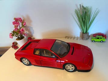 Pocher 1:8 - Modelauto - Ferrari Testarossa, Nieuw