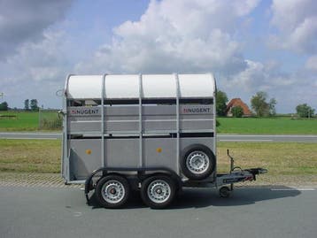 Nugent LS85 afm. 249x153x193cm 2000kg veetrailer, Dieren en Toebehoren, Paarden en Pony's | Trailers en Aanhangwagens, Ophalen