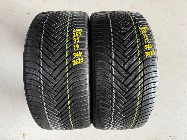 255/35/19 95Y 6MM Hankook All Season, Auto-onderdelen, Banden en Velgen, 19 inch, All Season, 255 mm, Personenwagen, Gebruikt