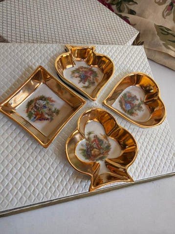 Véritable LIMOGES - Dienblad (4) - Porseleinen schotels met