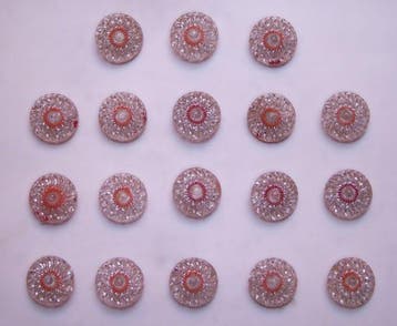 Themacollectie - Antieke Boheemse glazen knopen - Laatste