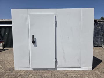 Vriescel 300 x 420 x 240 cm Licht beschadigd, Nieuw in verpakking, Koelen en Vriezen