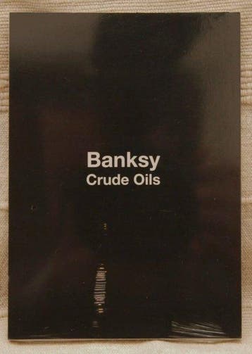 Banksy - Crude Oils Tentoonstellingskaart - Ansichtkaart, Gelopen