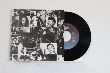 vinyl single 7 inch - UB 40 - Dont Walk On The Grass, Verzenden, Zo goed als nieuw, 7 inch, Overige genres