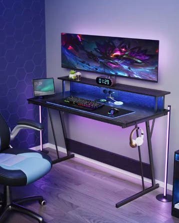 Bureau met LED, stopcontacten en monitorstandaard, Verzenden, Nieuw
