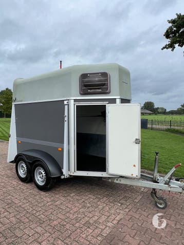 Leuke Humbaur 1,5 paards! 2007!, Ophalen, Zo goed als nieuw, Hout, 1½-paards trailer