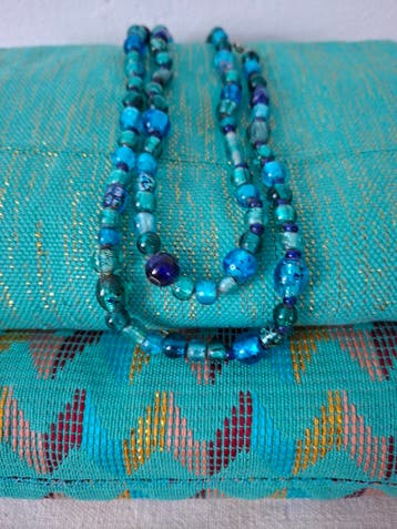 Afrikaanse geweven kente uit Ghana , vintage murano ketting, Kleding | Dames, Trouwjurk, Ghana Kente, Nieuw, Ophalen of Verzenden