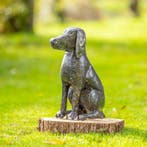 Figuur - Beeld van een teckel in zittende houding - metaal, Antiek en Kunst