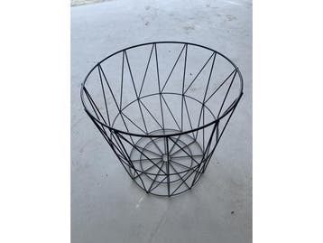 Veiling - 5x Ijzeren mand zwart, Gebruikt