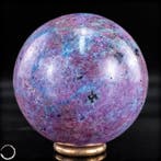 Exquisiet robijn-kyanietbal uit Myanmar – Een zeldzaam