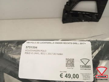 VW Polo 2G bumper rooster houder Onder Rechts Grill 2017+, Ophalen, Gebruikt, Volkswagen