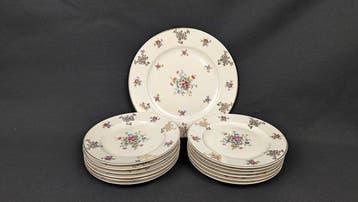 Hutschenreuther - Tafelservies (13) - Porselein - Voor 12