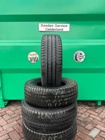 Demo Michelin bus banden 235 65 16c zo goed als nieuw, Auto-onderdelen, Banden en Velgen, Ophalen, 16 inch, 235 mm, Band(en)