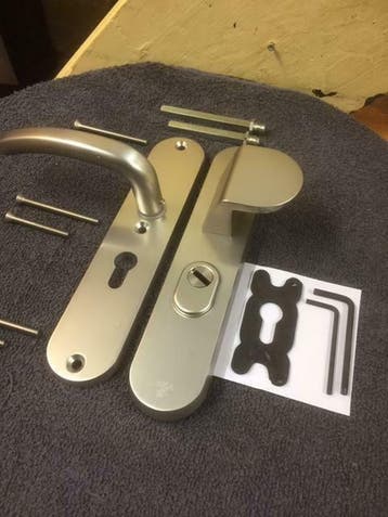 Axa Veiligheid Voordeurbeslag PC55 anti  KT Satin-Inox SKG 3, Ophalen of Verzenden, Nieuw, Overige materialen, Klink of Kruk