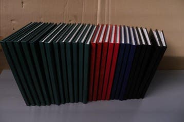 Wereld - 26 lege kleine nieuwe model Leuchtturm stockboekjes, Gestempeld