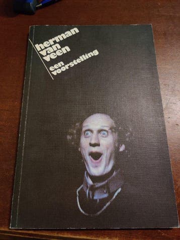 Een voorstelling - Veen Herman van 1945- 9789026980794, Boeken, Verzenden, Gelezen, Veen Herman van 1945-