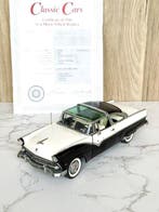 Danbury Mint 1:24 - Modelauto - 1955 Ford Fairlane Crown, Nieuw