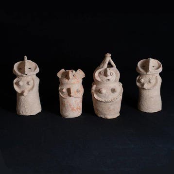 Indus Vallei Terracotta Set van 4 zeldzame votieve beeldjes,