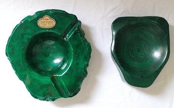 malachiet Kavel met verschillende items - Hoogte: 4 cm -