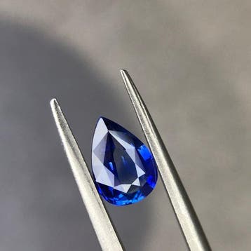 Zonder minimumprijs - 1 pcs Blauw Saffier - 0.74 ct - Guild, Nieuw