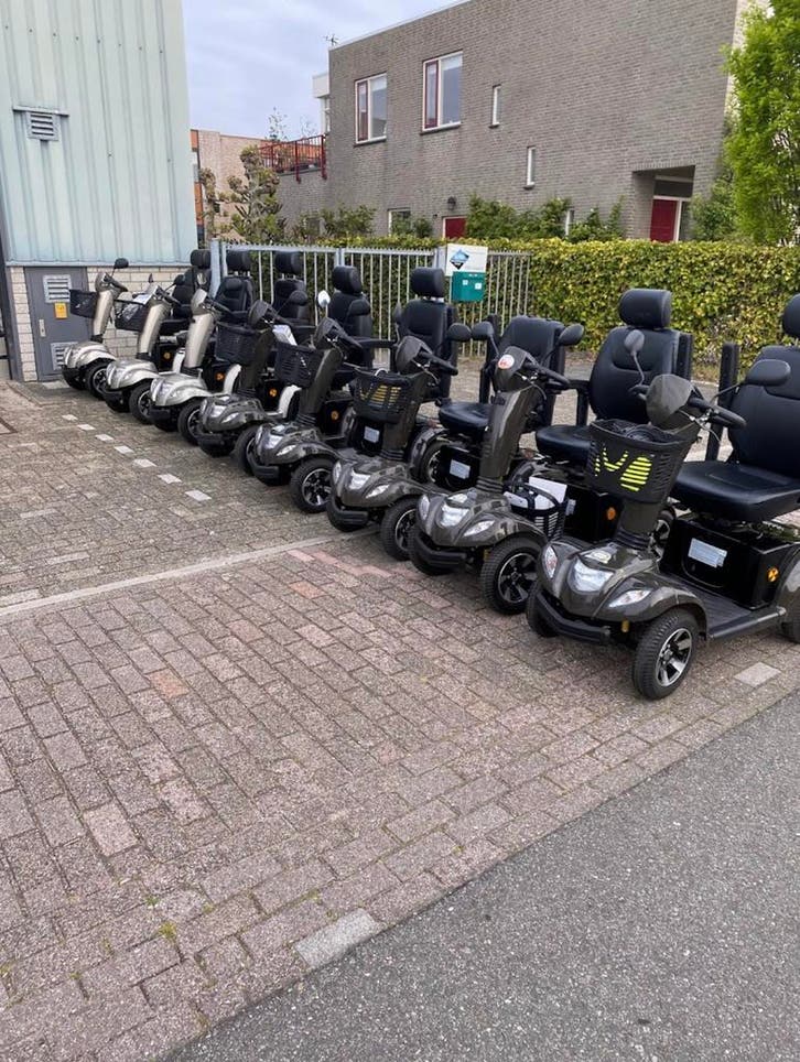 SCOOTMOBIELEN VRIJBLIJVEND AAN HUIS PROEFRIJDEN !!!!!!!!!!!!, Diversen, Brommobielen en Scootmobielen, 46 km of meer, Nieuw, Overige merken