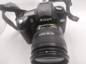 Nikon D70 + Nikon AF-S DX Nikkor ED18-70mm F3.5-4.5G, Nieuw