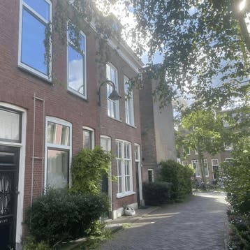 Huis in Delft gevonden voor €2200,- pm, Huizen en Kamers, Huizen te huur, Overige soorten, Direct bij eigenaar, Delft, Zuid-Holland