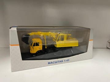 SSM 1:43 - Model vrachtwagen - Kamaz-5511 eskavator, Nieuw