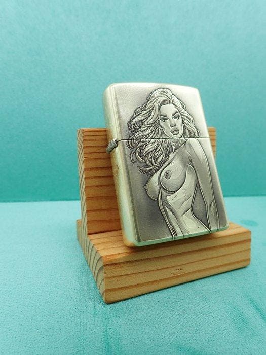 Zippo - Zippo Custom - Lady - Zonder minimumprijs -, Verzamelen, Rookartikelen, Aanstekers en Luciferdoosjes