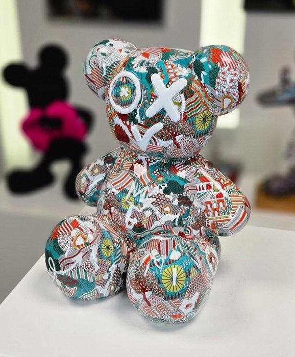 Patryk Konrad - Urban pop bear contemporary sculpture, Antiek en Kunst, Kunst | Designobjecten