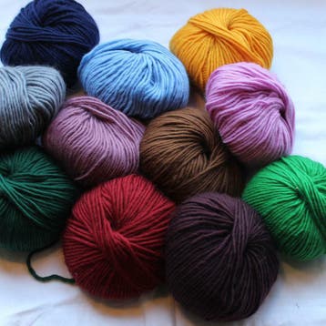 KnitByBart: Regenboog wol, 100% wol,50 gram, 50 meter, pen 6, Verzenden, Nieuw, Breien, Wol of Garen