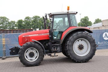 Veiling: Tractor Massey Ferguson 8220 Diesel 150pk 2001, Zakelijke goederen, Agrarisch | Tractoren, Ophalen, Gebruikt, 120 tot 160 Pk