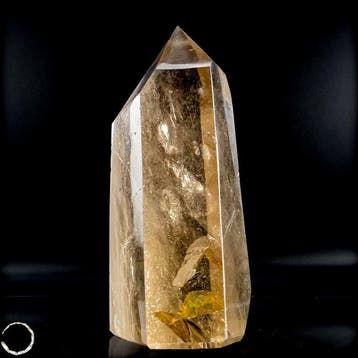 Natuurlijke rookkwarts-obelisk – markante structuur met